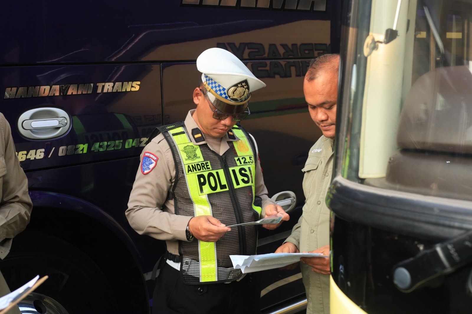 Keselamatan Penumpang Jadi Prioritas, Satlantas Polres Gresik Bersama Dirjen Hubdat Gelar Ramp Check Bus di Rest Area 726 B