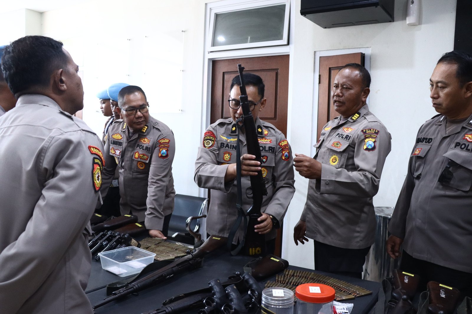 Polres Gresik Gelar Pengecekan Senjata Api Dinas, Pastikan Personel Tertib Administrasi