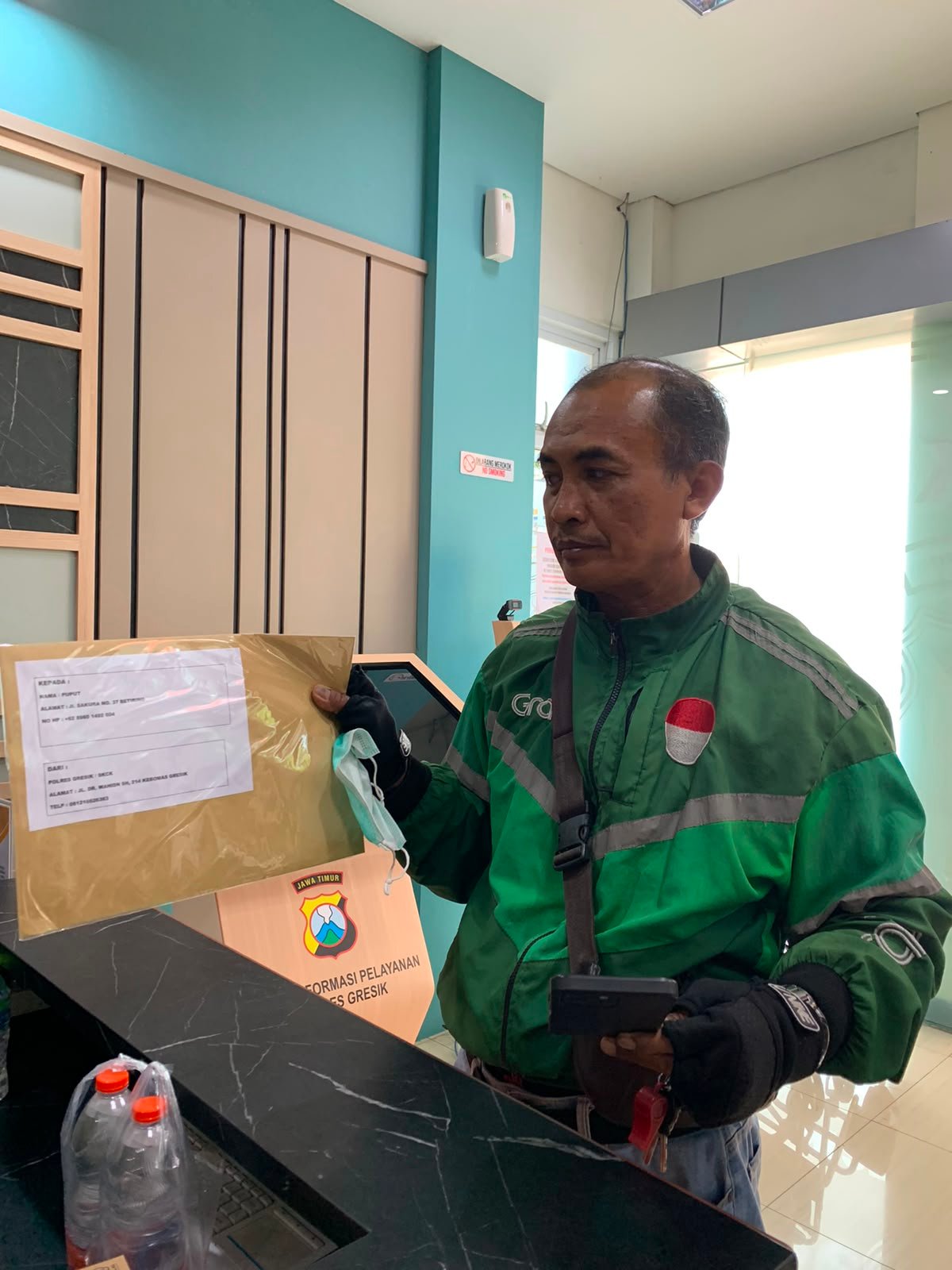 Tak Perlu Bolak-balik Lagi, Warga Gresik Kini Bisa Duduk Manis Tunggu SKCK Diantar ke Rumah