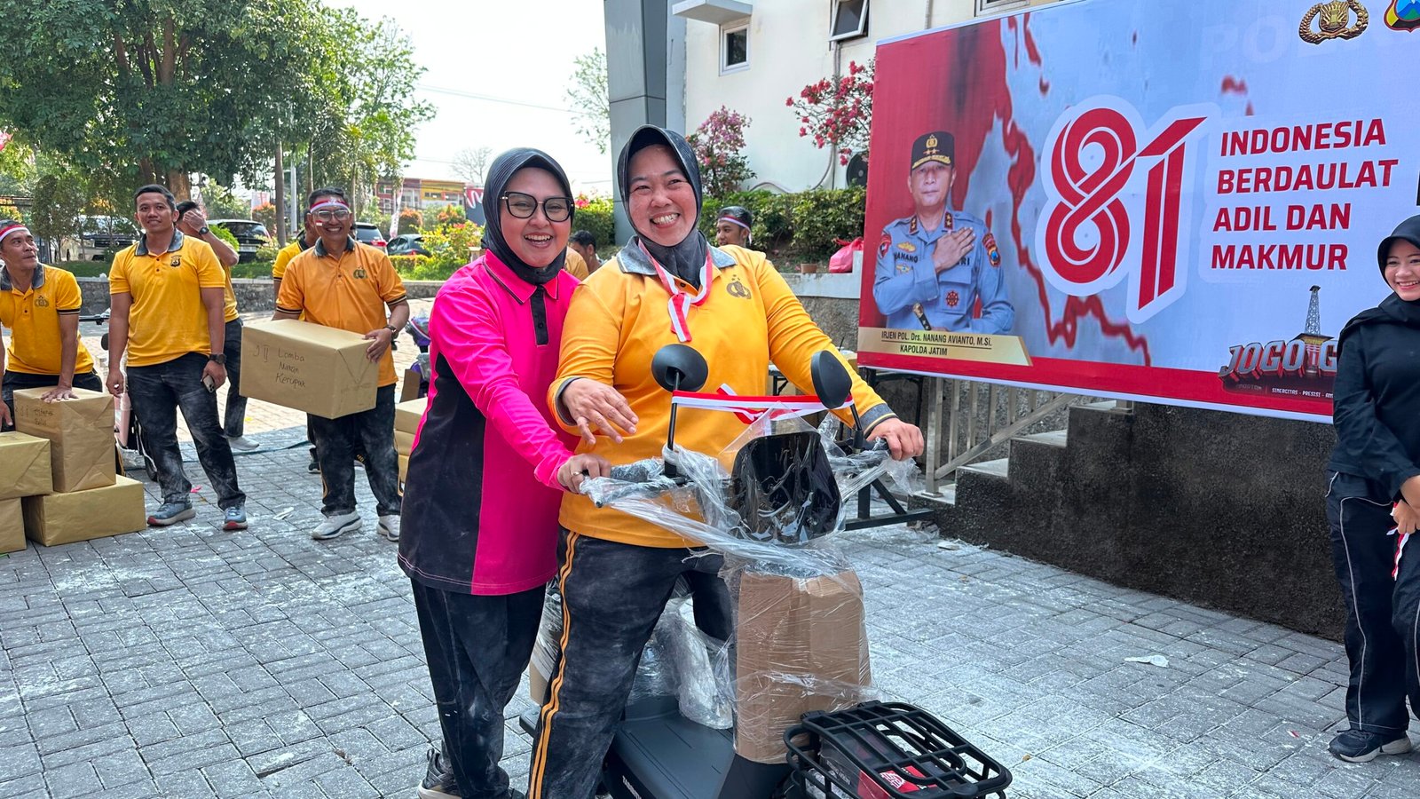 Semarak HUT RI ke-81, Polres Gresik Gelar Olahraga Bersama dan Lomba Tradisional Penuh Keakraban