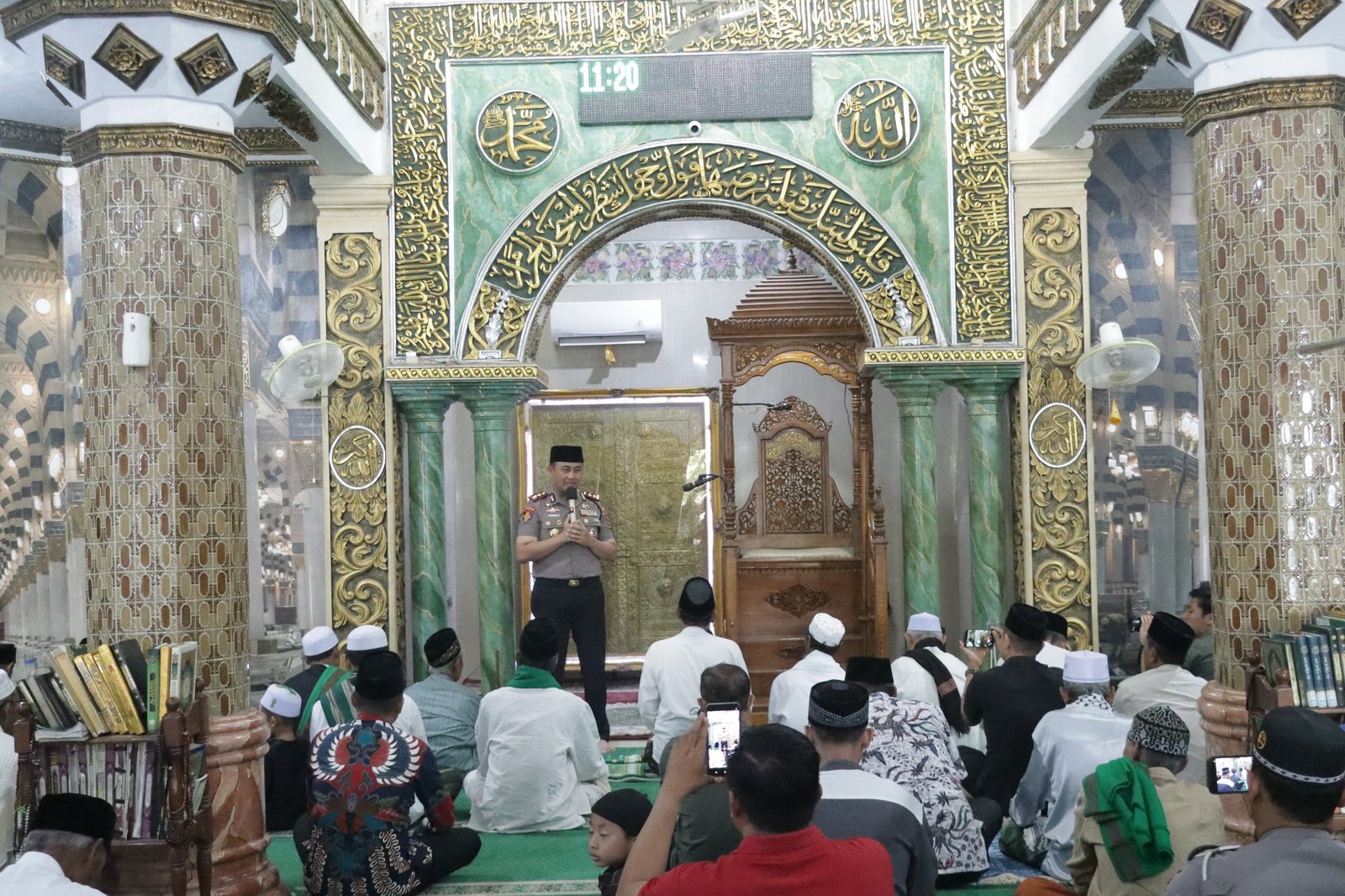 Kapolres Gresik Gelar Safari Jumat dan Rembuk Desa di Tebaloan
