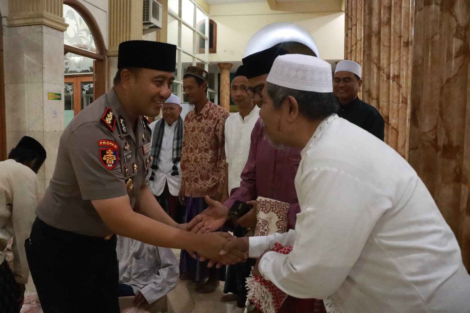 Kapolres Gresik Gelar Safari Subuh, Ajak Warga Jadi Polisi bagi Diri Sendiri